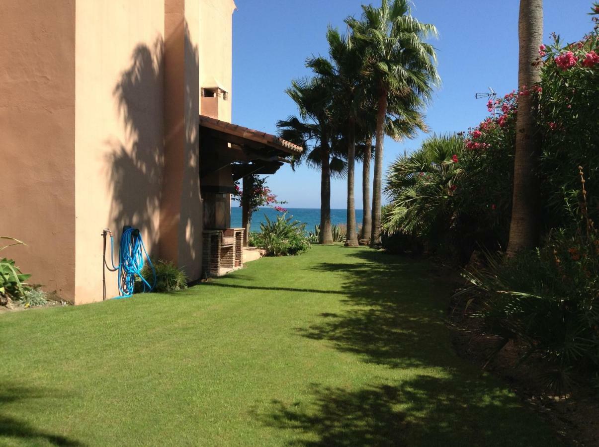 Urb Playa Azul 24 Villa Естепона Екстериор снимка