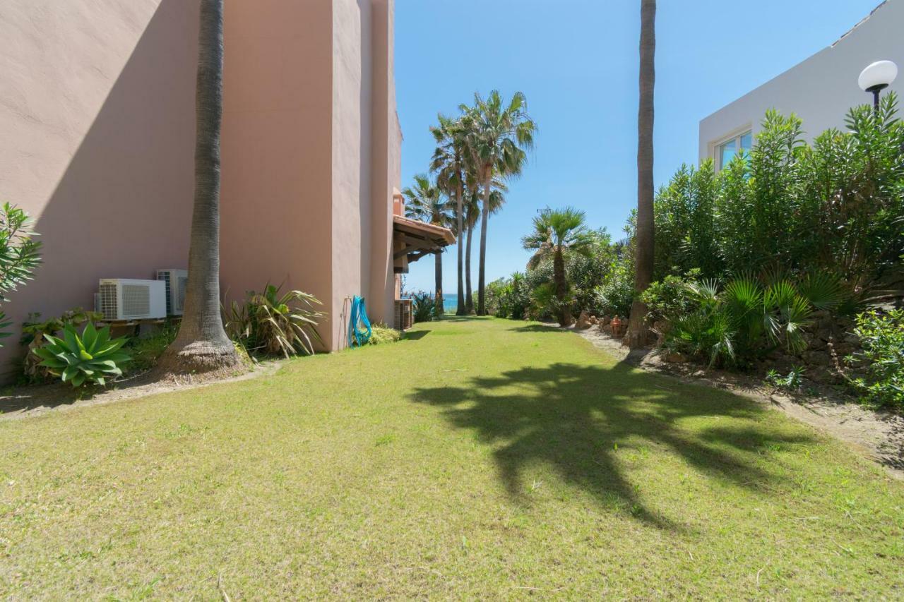 Urb Playa Azul 24 Villa Естепона Екстериор снимка