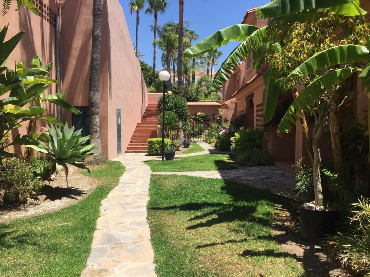 Urb Playa Azul 24 Villa Естепона Екстериор снимка